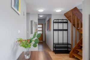 Flat With Cosy Attic - Castle Round the Corner - by Upstairs