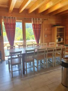 Chalets CHALET DES CHARBONNIERS AVEC ETANG : photos des chambres