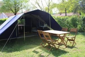 Campings CAMPING VERT LAVANDE : photos des chambres