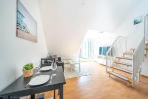Edle DG Maisonette mit Balkon, Wohnzimmer, Arbeitszimmer, Waschmaschine, Top Ausstattung, zentral - Buchholz