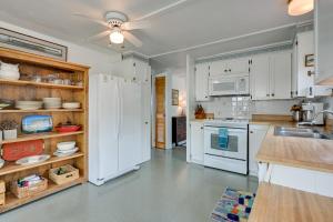 Vibrant Waterfront Vacation Rental on Lake Huron!