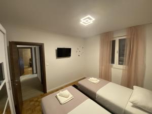 Apolon 2BDR apartment with balcony