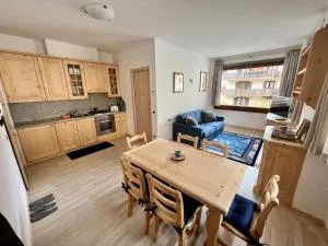 Pizzo Stella - appartamento con box - 基亚文纳