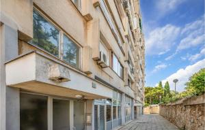 1 Bedroom Lovely Apartment In Pula