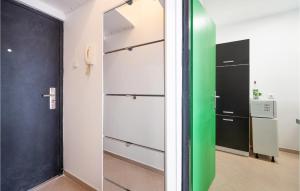 1 Bedroom Lovely Apartment In Pula