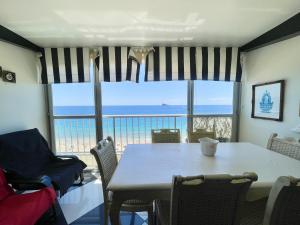 Tor Maraya Seafront Levante Beach