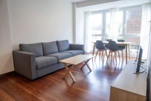 Bañeru 1 Vivienda en el centro de Zarautz a 1 min de la playa by Egona