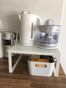 Central Studio #409 near Beaches &free WIFI