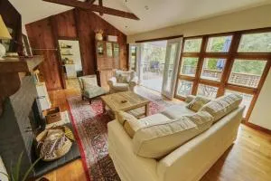 Healdsburg Riverfront Cabin Surrounded By Redwoods - Healdsburg