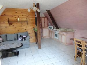 Appartements GITE LA DANSE DES BICHES : photos des chambres