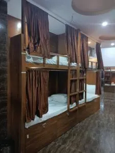 Crystalinn Dormitory And Rooms - مومباي