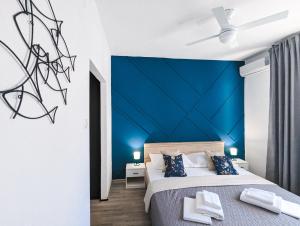 Wind Rose Rooms