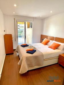 APARTBEACH EUROPEOS JUNTO PLAYA CLIMATIZADO CON GRAN TERRAZA y MUY LUMINOSO