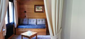 Hotels Hotel-Chalet Les Ecureuils Jardin, Piscine, Sauna : photos des chambres