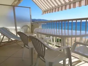 Studio bien équipé en bord de mer avec terrasse - Le Lavandou - FR-1-308-43 - 勒拉旺杜