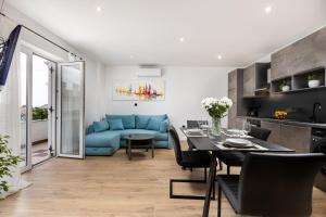 ARIA Sea View Apartment 