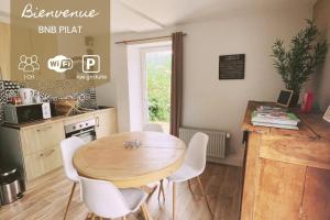 Appartements PILAT - Charmant T2 renove dans des anciennes ecuries : photos des chambres