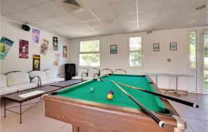 Maisons de vacances Beautiful Home In La Faute-Sur-Mer : photos des chambres