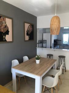 Faro12 Playa y piscina