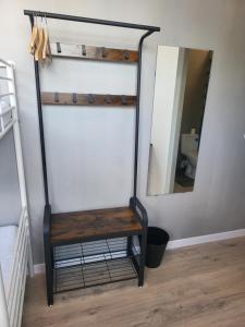 Rooms4Rest Wiertnicza - Private rooms for tourists