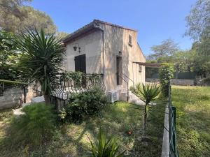 Studio Mezzanine avec Jardin Privatif, Parking et Clim - Saint-Raphaël - FR-1-226A-81