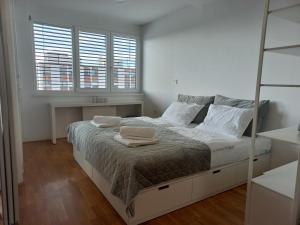 Kopers door Apartment