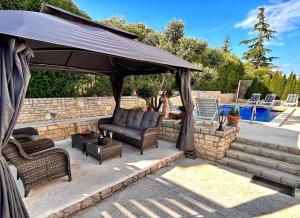 Villa Gregovica &T 2 