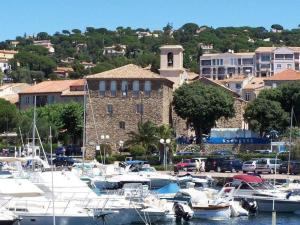 Appartements Appartement Sainte-Maxime, 1 piece, 2 personnes - FR-1-226-444 : photos des chambres