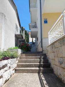 Apartments with a parking space Gradac, Makarska - 21437 