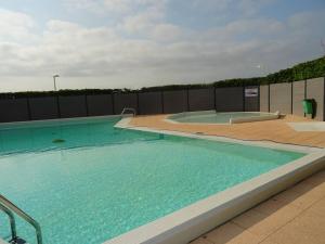 T2 cabine à Palavas avec piscine, plage et parking, 6 personnes - FR-1-559-18