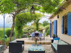Sunny Provence Getaway