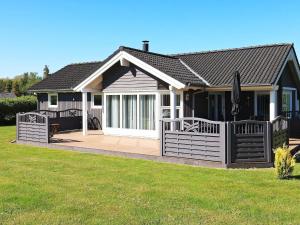 6 person holiday home in Væggerløse-By Traum
