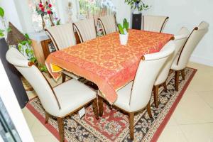 Heathrow Garden House - West Drayton, London - Benjamin Guest House