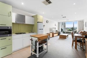 Belle Escapes - Getaway on Colley