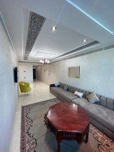 Abraj Dubai Larache