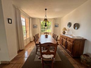 Villa de charme avec piscine privée, climatisation, BBQ, calme absolu - FR-1-726-11