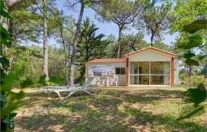 Maisons de vacances Stunning home in LAiguillon-la-Presqu : photos des chambres