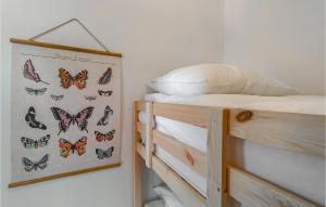 Nice Home In Heinkenszand With Wifi