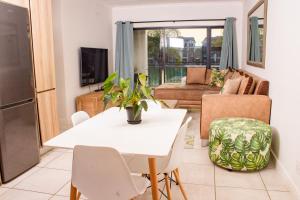 1523 The Blyde Crystal Clear 2 Bedroom Apartment