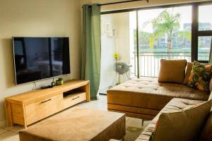 1523 The Blyde Crystal Clear 2 Bedroom Apartment