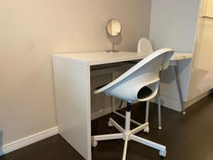 Beautiful 2 bedroom & Free parking