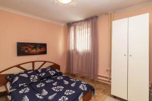 Charming Artistic Central Apartment