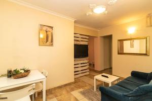 Charming Artistic Central Apartment