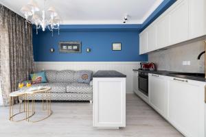 Summer Breeze House, By Cohost