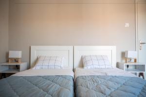 Navarinou Apartment by HSH