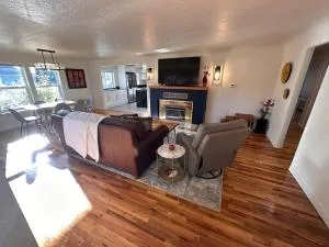 Alfred St Air BNB - 城堡石