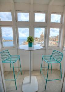 Beautiful one bedroom seafront apartment VPAL1-1
