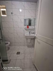 Beautiful Private Studio Apart 3