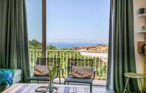 Awesome Apartment In Sete With Wifi