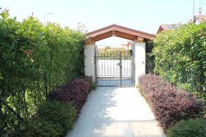 Timetofreedom Apartment with private garden & Pool